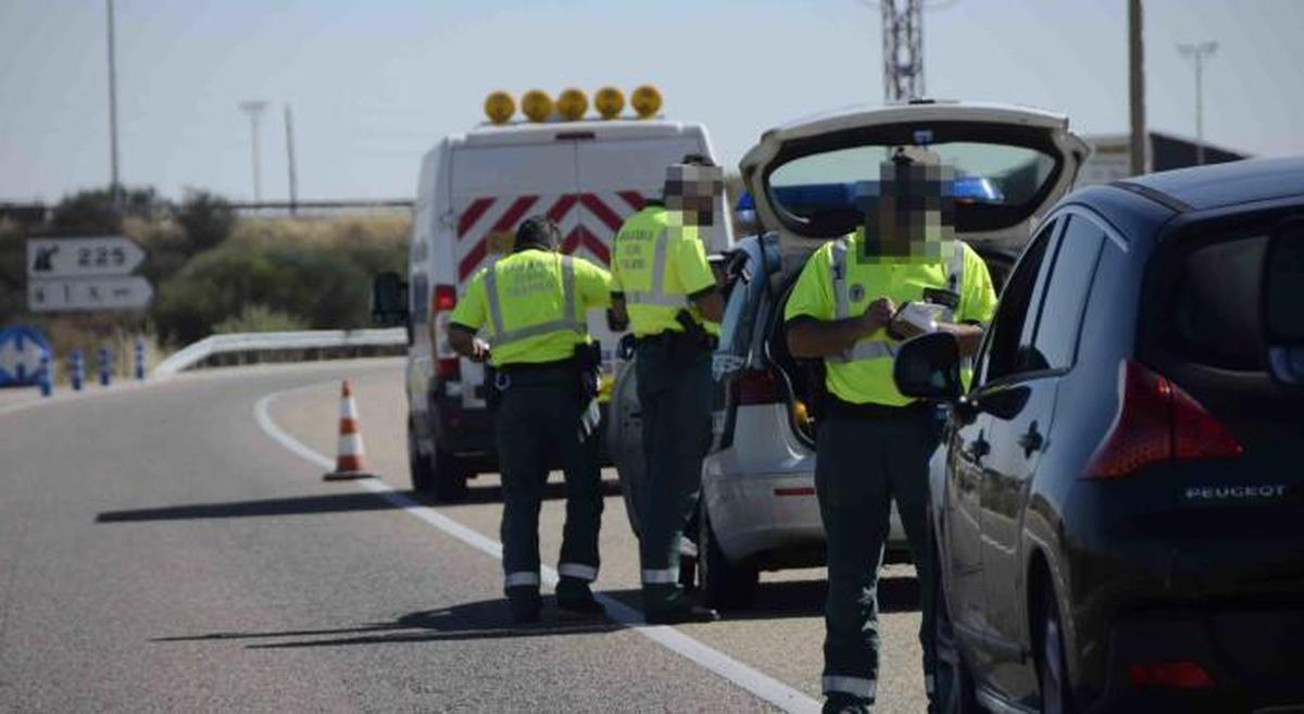 Las barbaridades en las carreteras de Salamanca durante este verano: conducir sin carnet, ir a 243 Km/h...