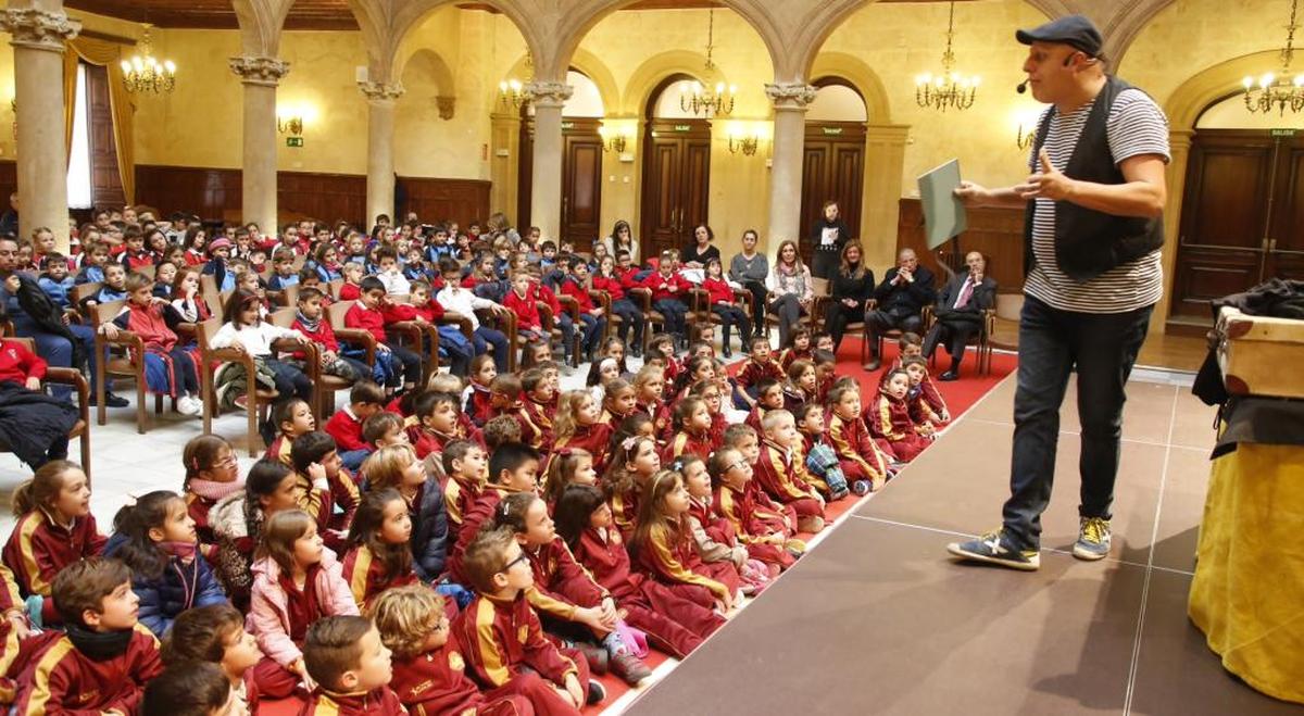 Un millar de escolares conocen la obra de Gloria Fuertes
