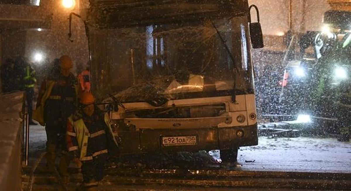 Al menos 5 muertos tras ser arrollados por autobús en Moscú