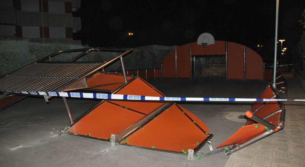 Se desploma una instalación de baloncesto en Santa Marta de Tormes
