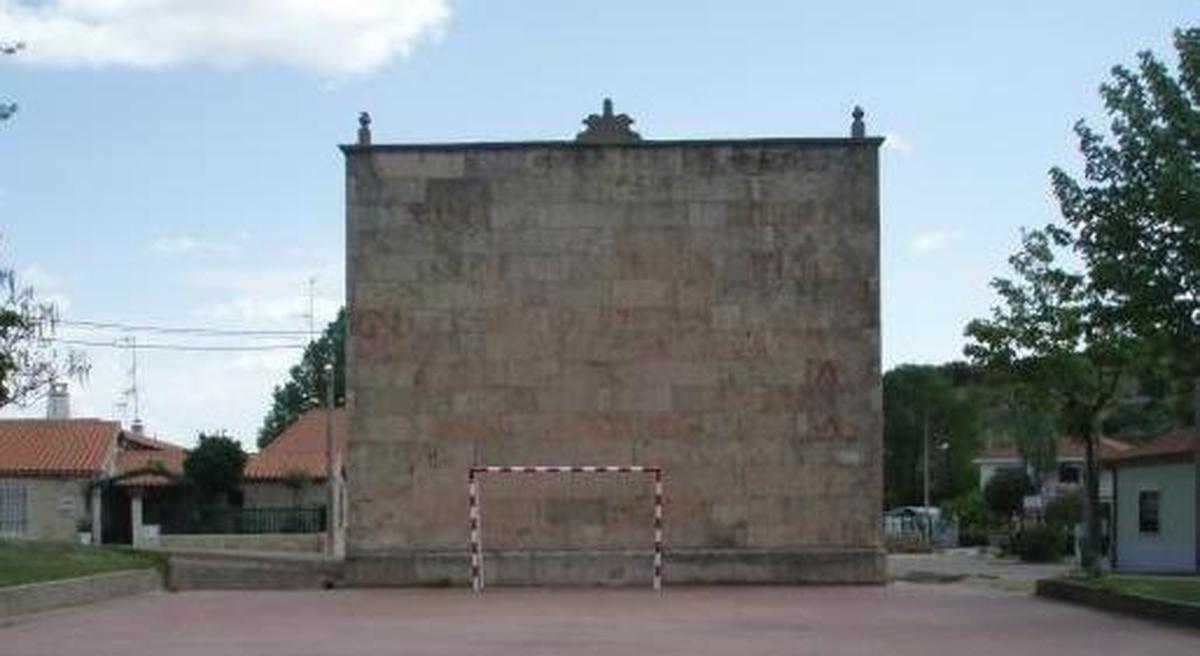 Uno de los frontones m&aacute;s antiguos de Salamanca