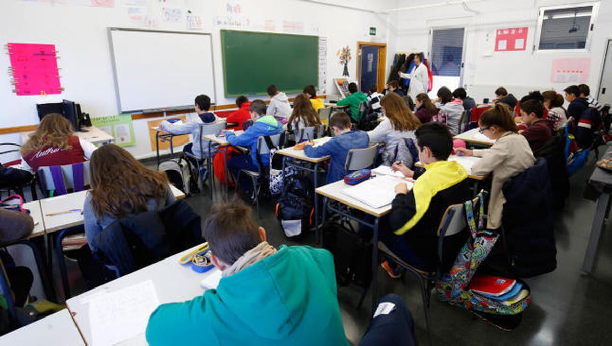 Educación convoca en Castilla y León 1.200 plazas en 54 especialidades