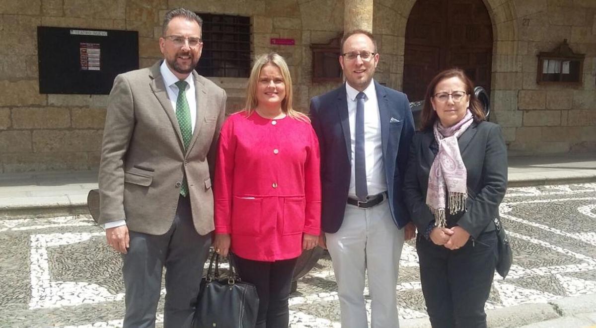 María del Mar Blanco visita Ciudad Rodrigo en compañía de diputados del PP