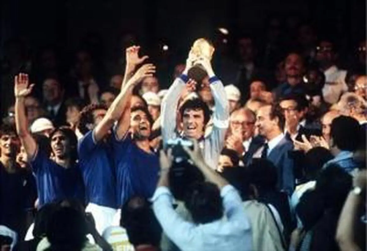 Historia de los Mundiales (IV): Del 'triplete' de Italia al ascenso y caída del 'Diez'