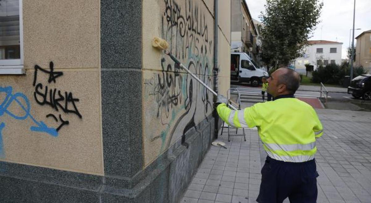 ¿De qué forma ayudarán unos escolares en la lucha contra las pintadas vandálicas?