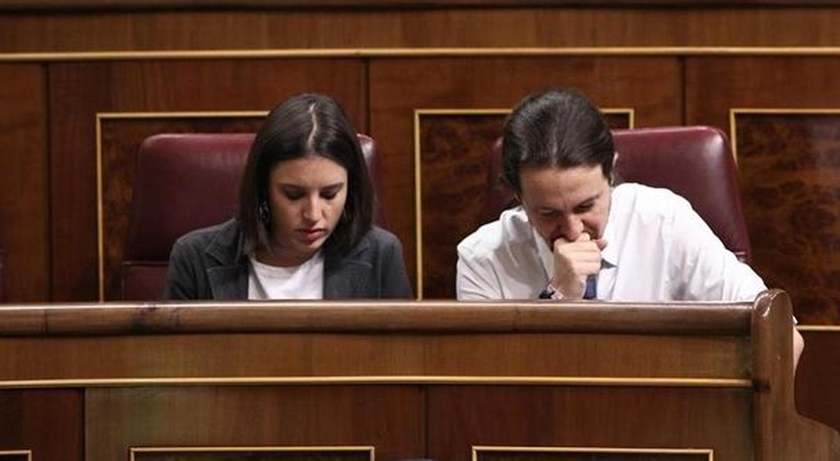 Los mellizos de Pablo Iglesias e Irene Montero salen del hospital después de tres meses