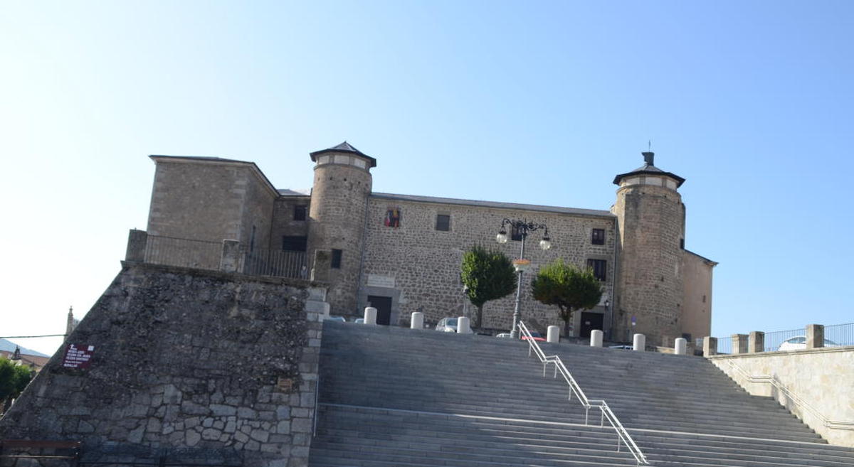 ¿Qué colegios de la provincia tienen su sede en un edificio histórico?