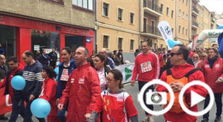 Más de 4.000 personas llenan las calles de Salamanca en la carrera de los 1.000 pasos