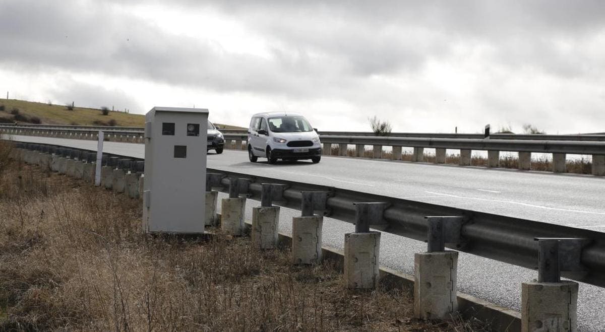 Los radares fijos en Salamanca multan a un conductor cada cuarto de hora