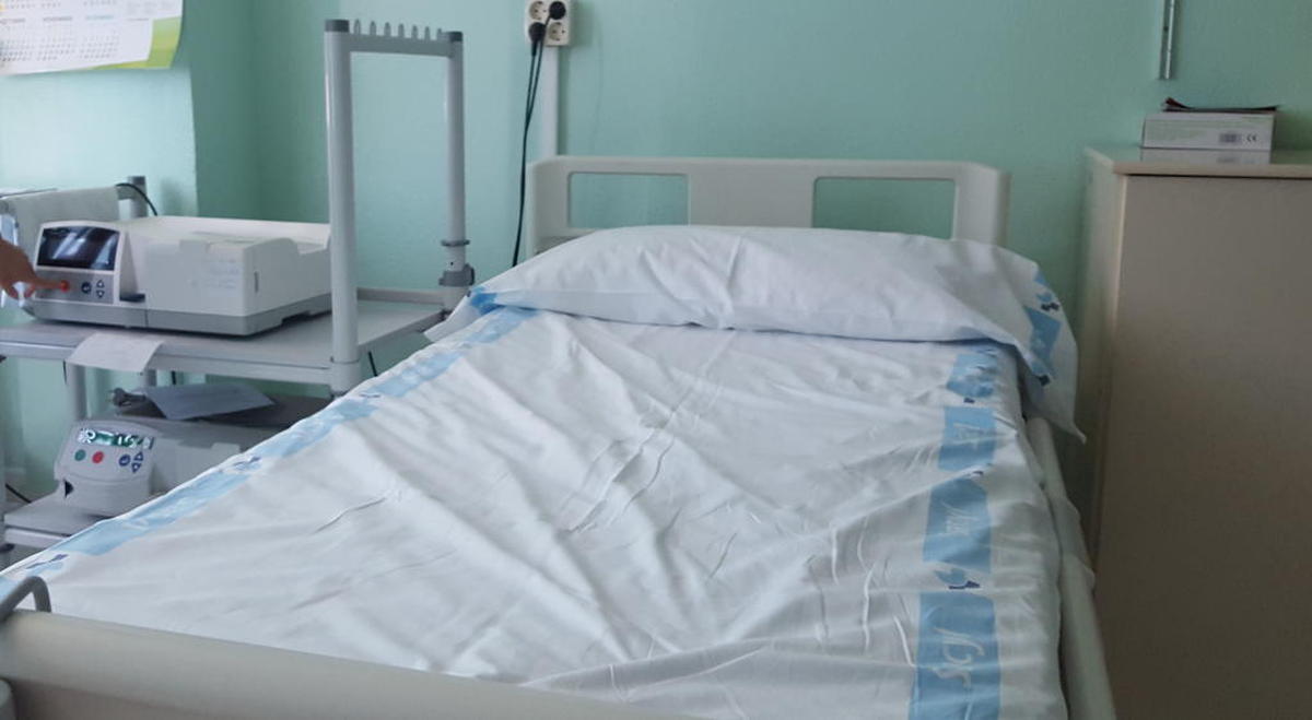 Pacientes ingresados en el Hospital denuncian que no les cambian la cama por falta de ropa