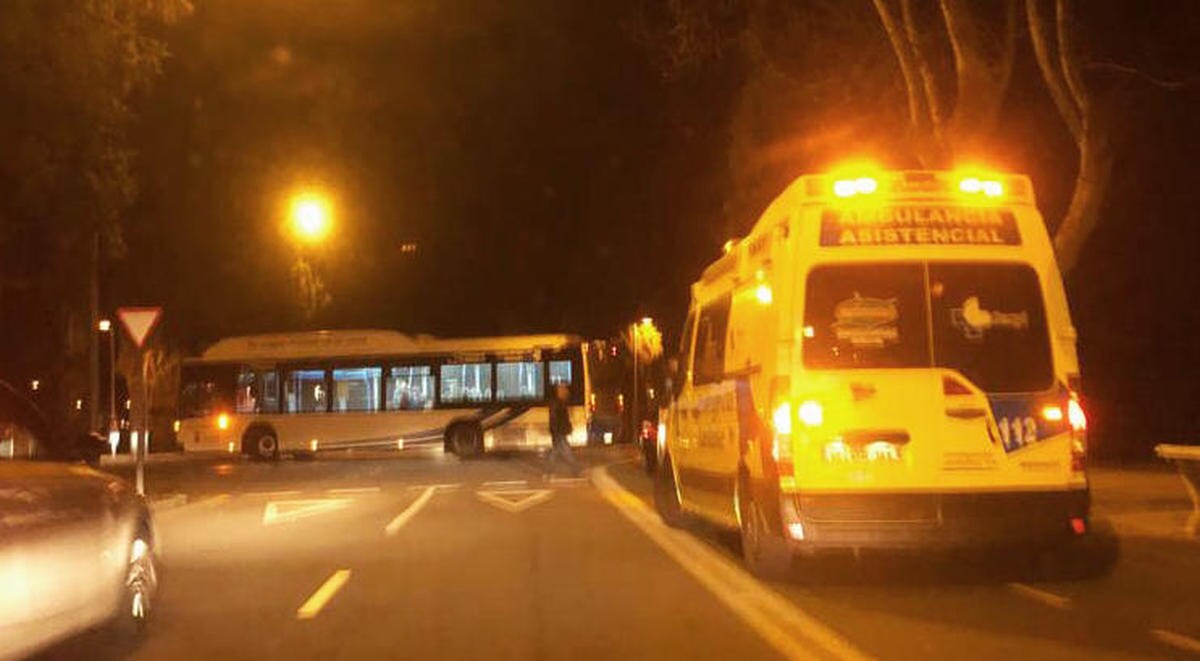 Agrede al conductor de un autobús en La Aldehuela tras una discusión