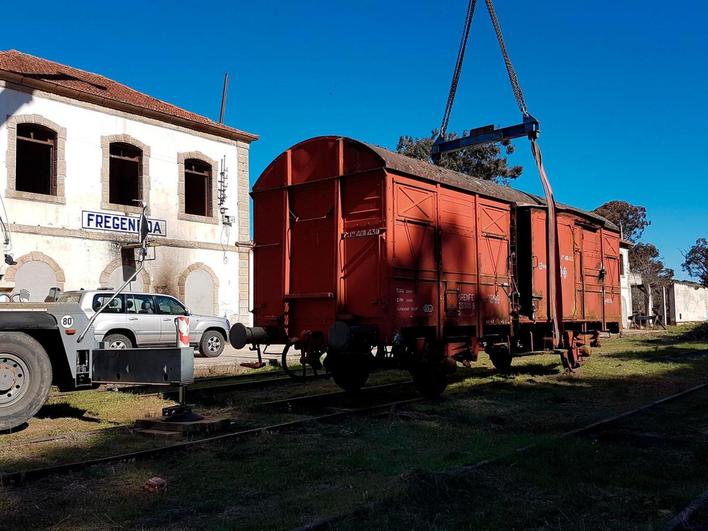 El vagón que ha llegado a La Fregeneda.