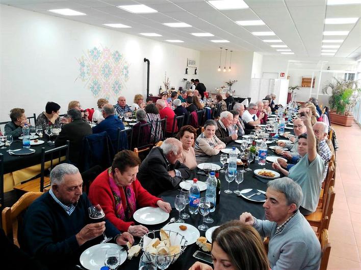 Comida de hermandad en Aldearrodrigo.