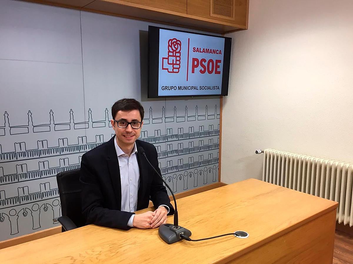 José Luis Mateos (PSOE), durante la rueda de prensa