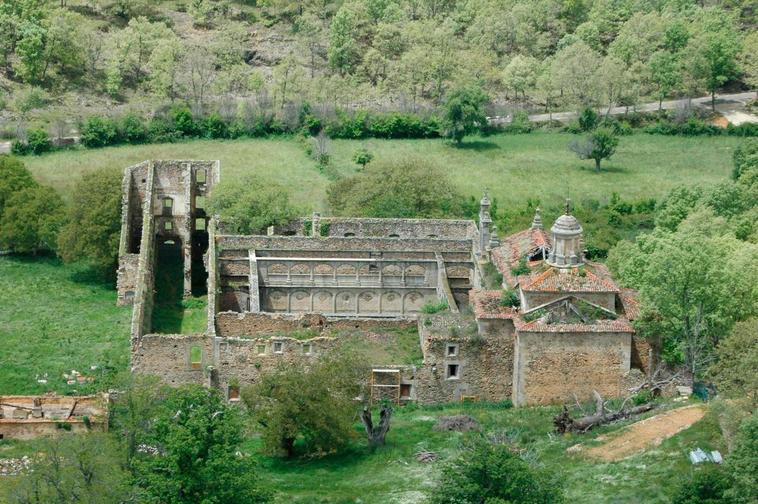 Convento de la Casa Baja de El Maíllo.