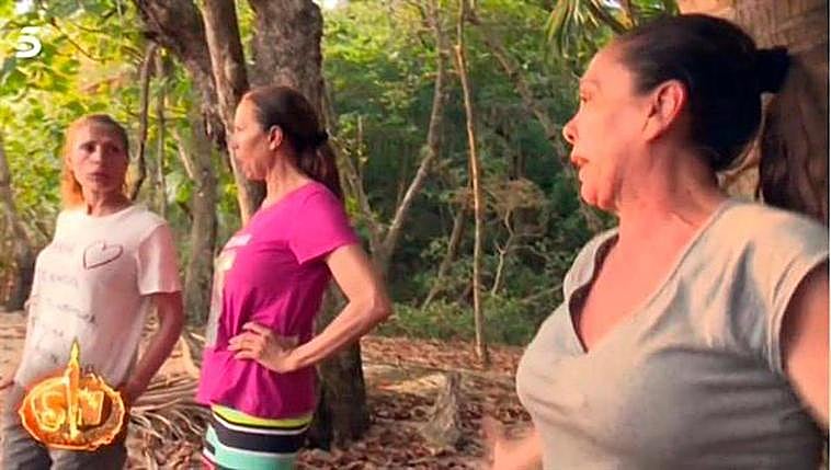 Las azúcar moreno e Isabel Pantoja en ‘Supervivientes’.