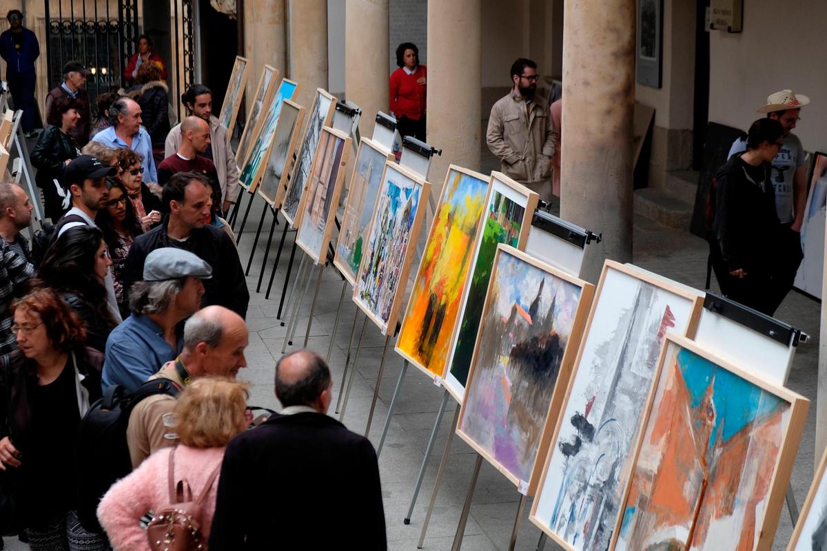 El Patio del Palacio de La Salina, donde se exponen obras para su posible venta.