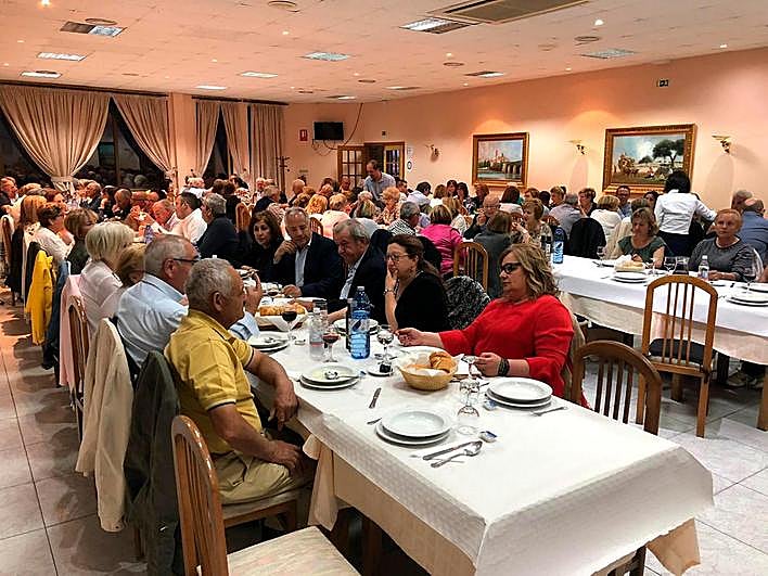 Fuentes de Oñoro celebró su cena benéfica contra el cáncer