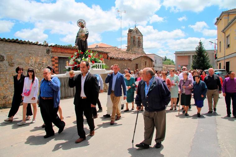 La procesión con la imagen de San Antonio de Padua