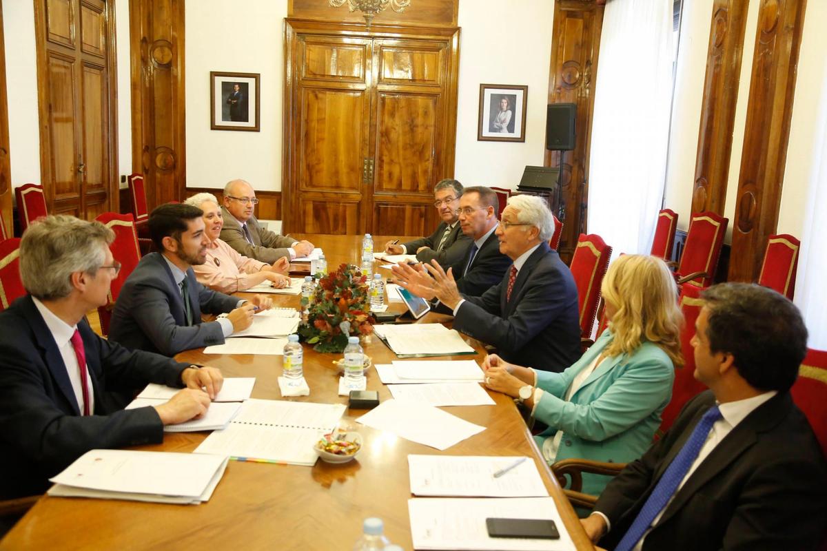 Los representantes de España y Portugal en Salamanca