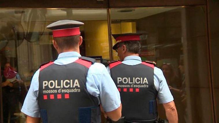 Dos Mossos d’Esquadra.