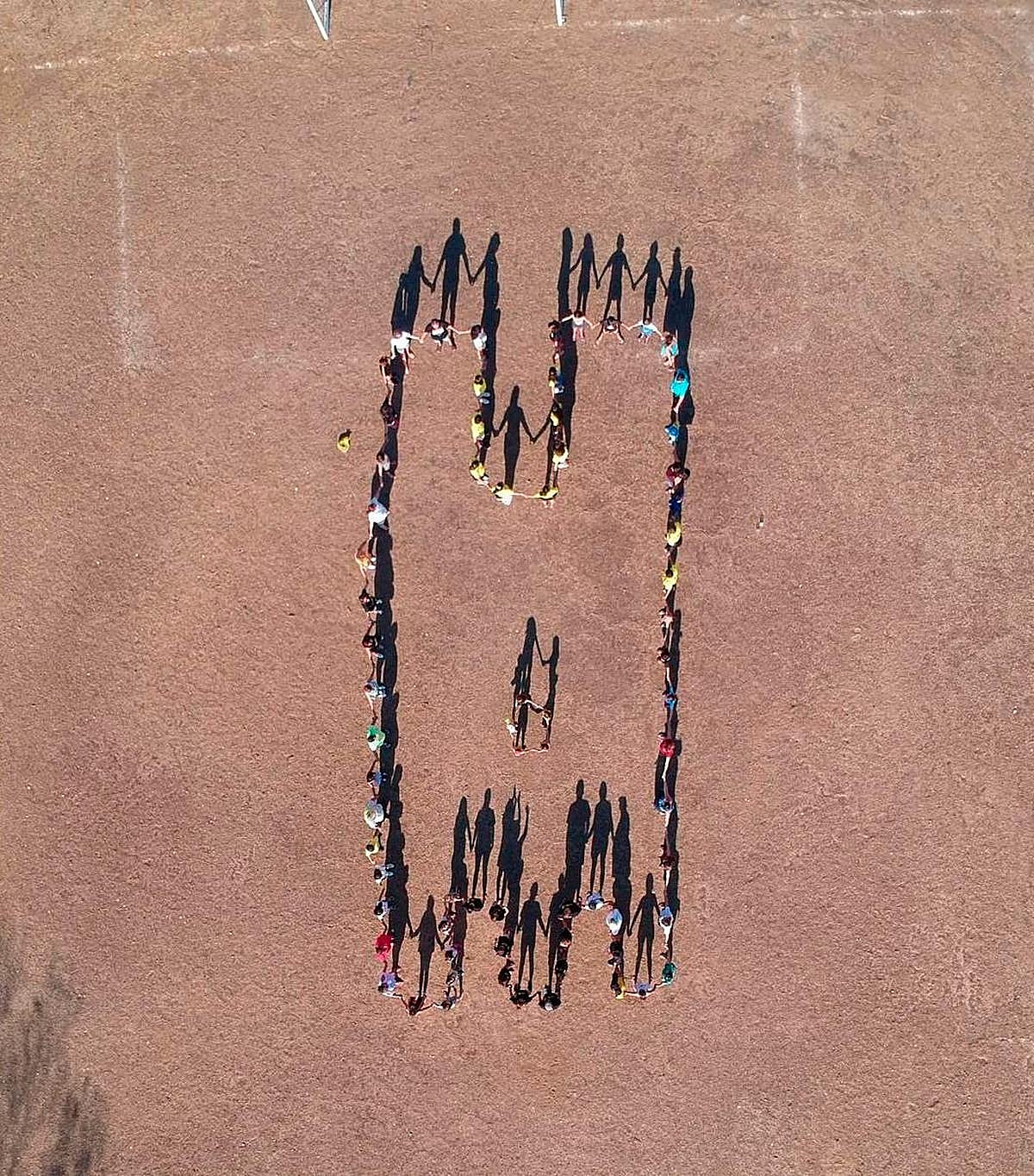 CONCURSO ‘Así somos en mi pueblo’: Cespedosa de Tormes recrea la silueta de su torreón