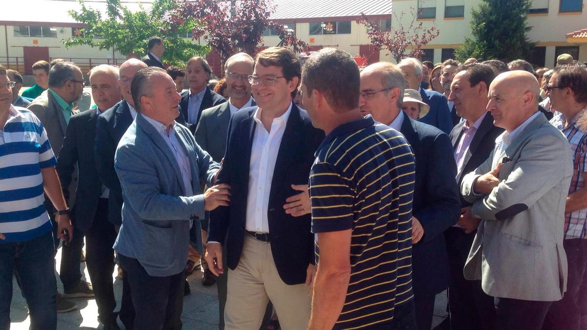 Llegada de Alfonso Fernández Mañueco a Salamaq.