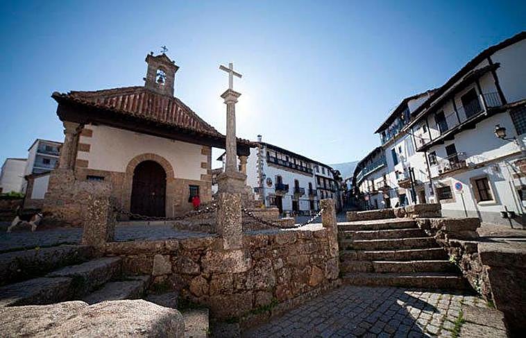 CANDELARIO. Ermita del Cristo del Refugio.