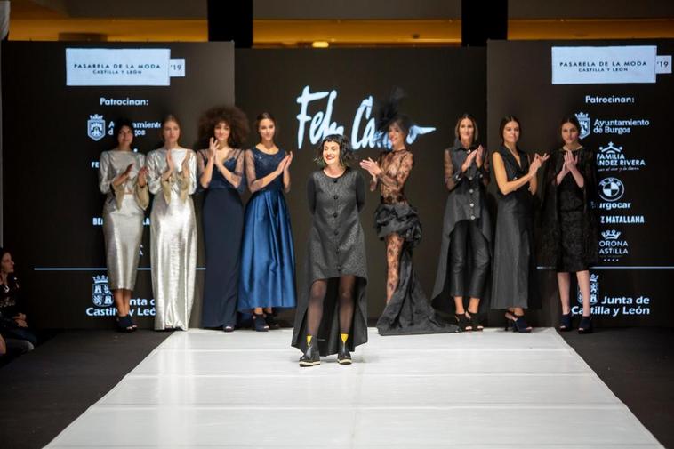 Fely Campo y sus modelos saludan en la Pasarela de la Moda de Castilla y Léón