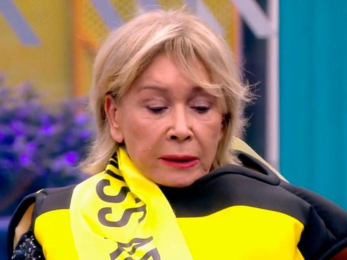 Mila Ximénez tuvo que vestirse de abeja reina