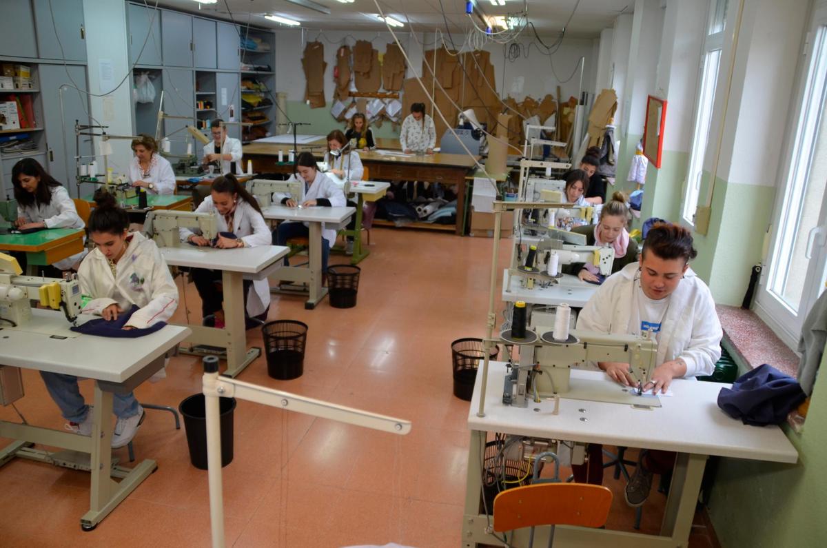 Los ciclos de textil en el centro de FP de Béjar cuentan este año con 28 alumnos nuevos.