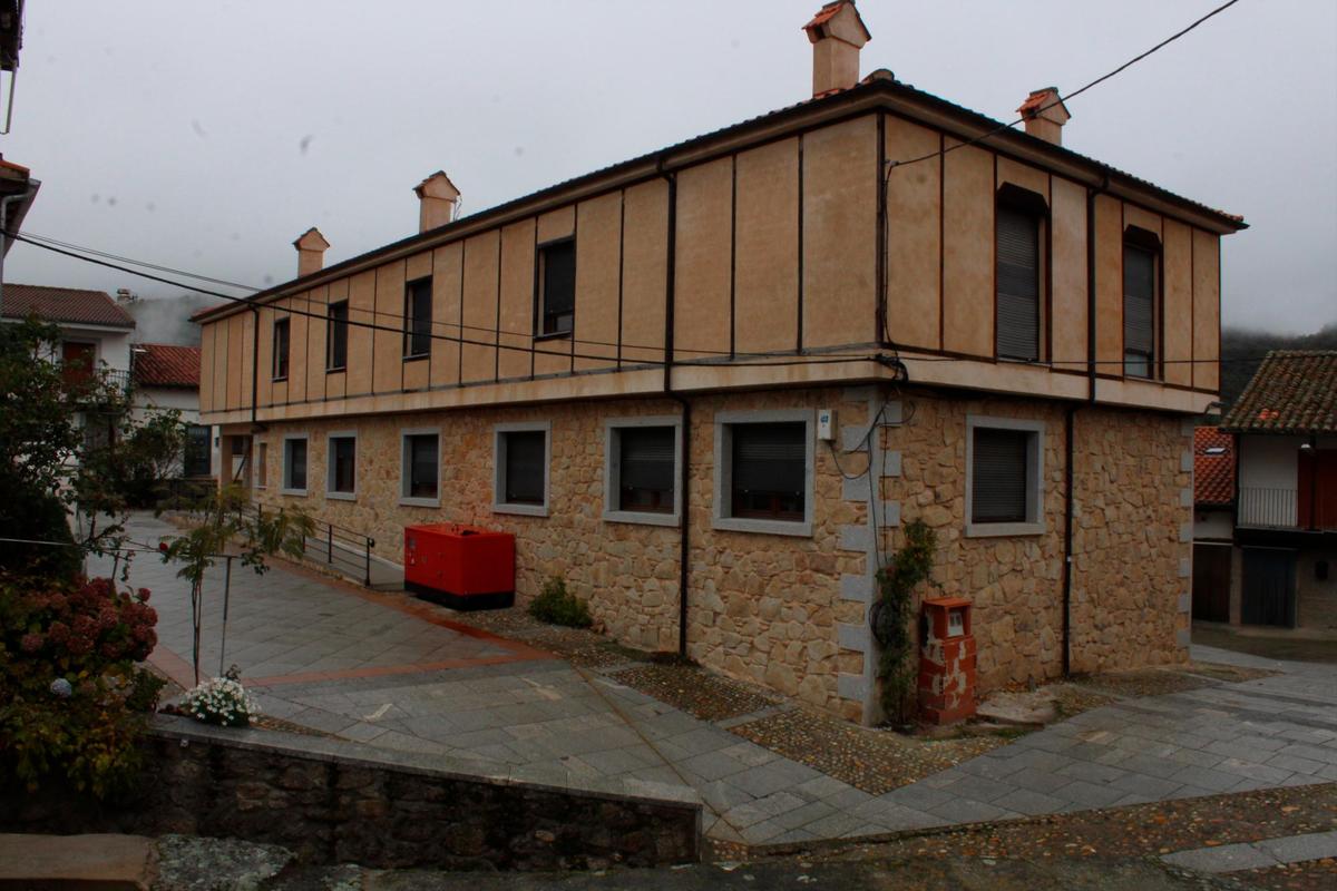 La residencia de San Esteban de la Sierra da los últimos pasos para la puesta en marcha del proyecto.