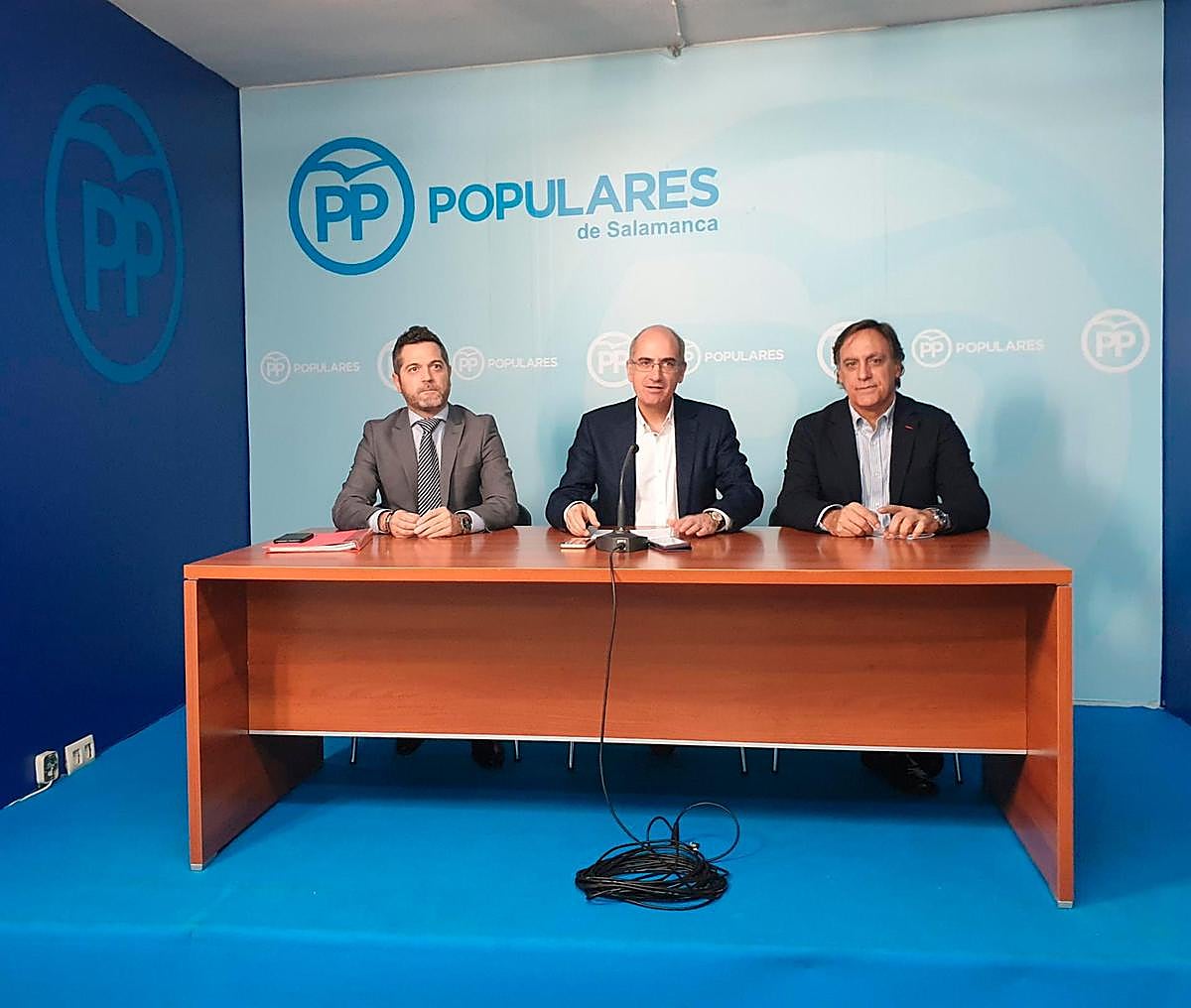 Julio López Revielta, Javier Iglesias y Carlos García Carbayo.