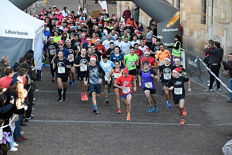 Momento de la salida de la San Silvestre.
