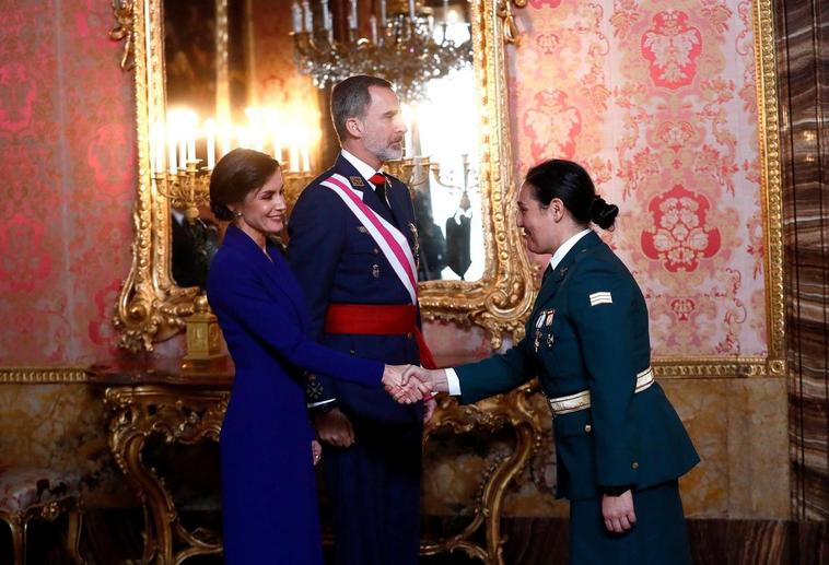 La reina Letizia junto a Felipe VI.