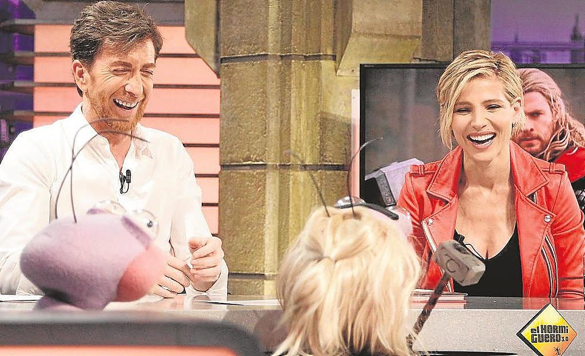 Pablo Motos y Elsa Pataky durante una emisión del programa El Hormiguero.