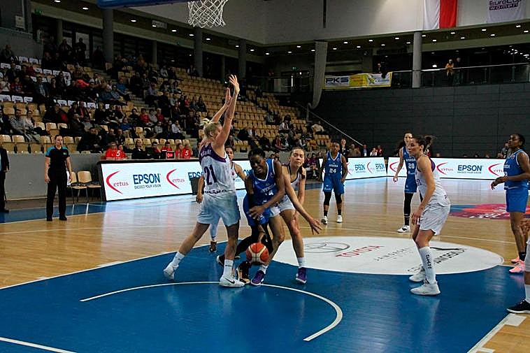 El Avenida pone pie y medio en la siguiente ronda de la Eurocup