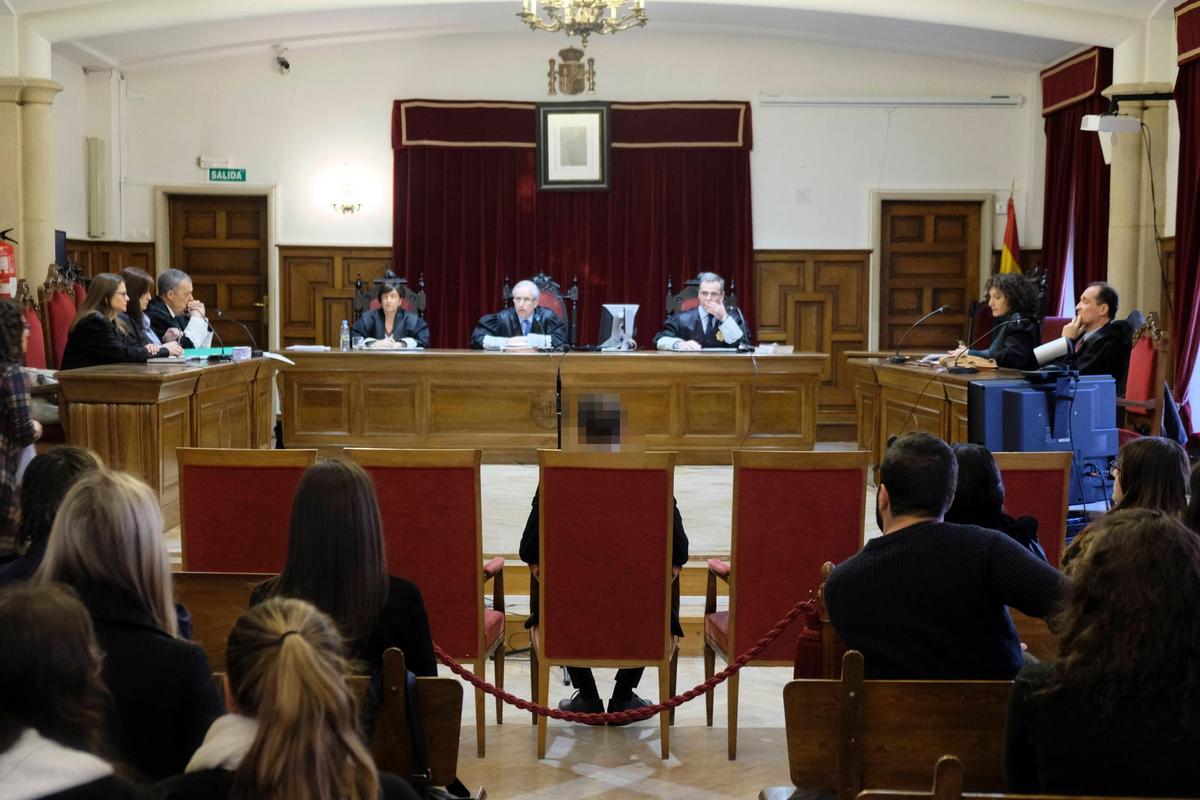 Imagen del juicio contra el joven ahora absuelto.