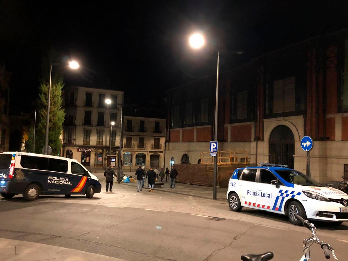 Policía Nacional y Local en una intervención anterior en la zona.