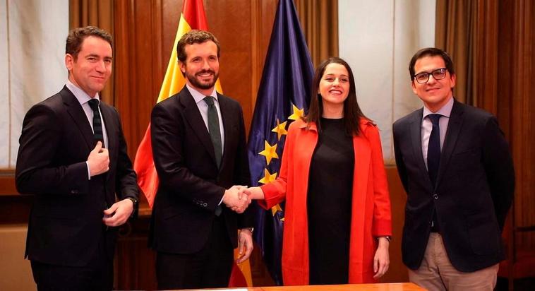 Encuentro entre Pablo Casado e Inés Arrimadas.