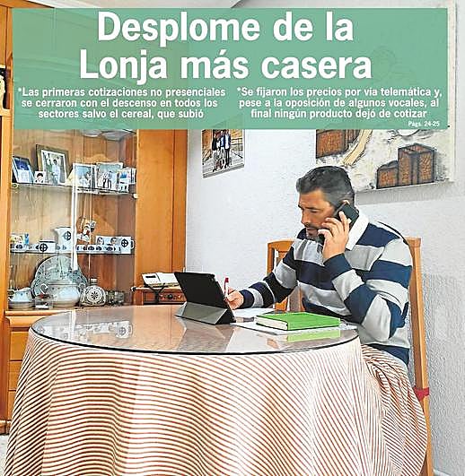 El diputado Julián Barrera, en su casa mientras se conectaba con vocales de las mesas para fijar las cotizaciones.
