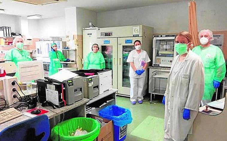 Algunos de los equipos del servicio de Transfusiones, de Hematología y Hemoterapia de Salamanca.