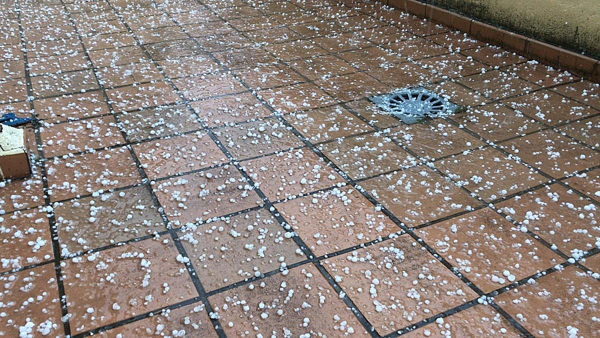 Granizada de este domingo en  Béjar. | Fotos: TEL