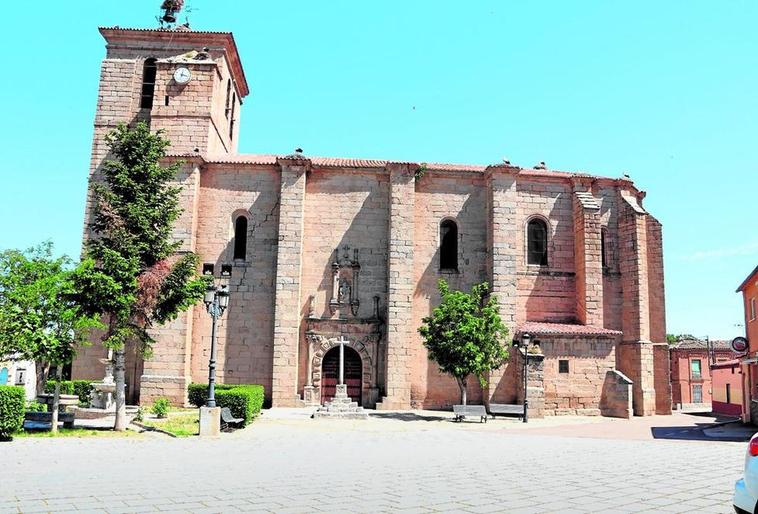 Iglesia parroquial de la Asunción, en Salmoral.