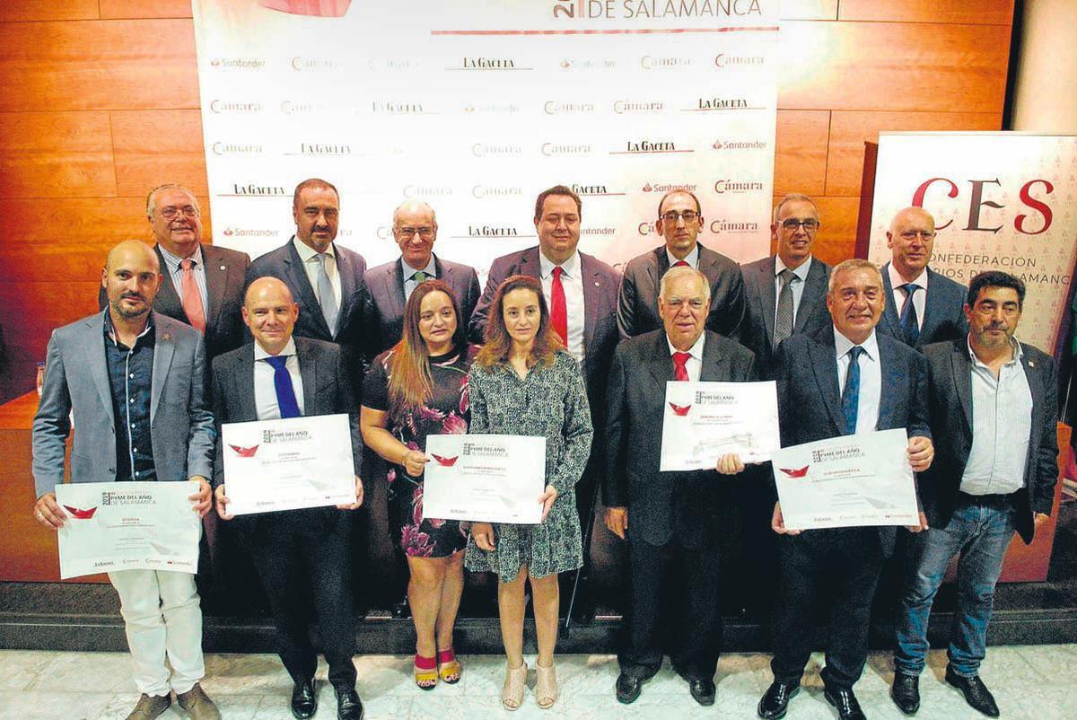 Foto de familia de los galardonados del año pasado en Salamanca, en el que ganó Jamones Aljomar