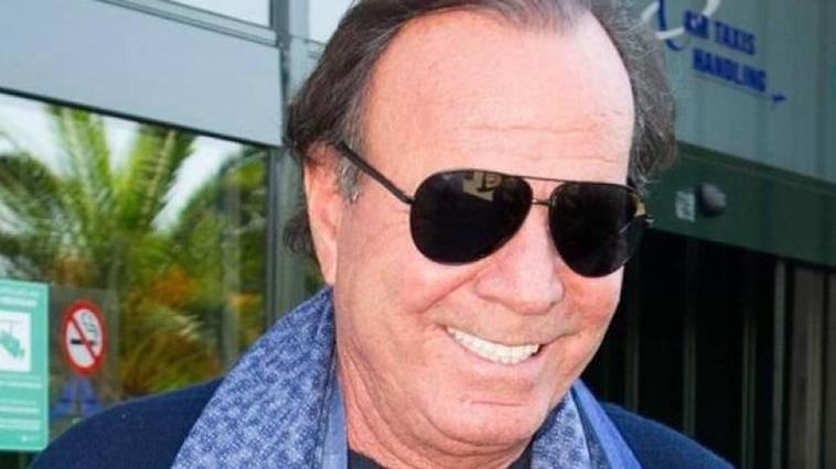 Julio Iglesias.