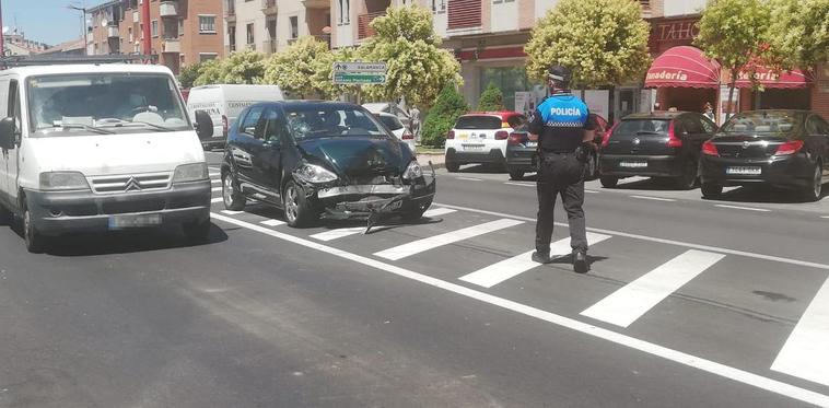 Dos de los vehículos implicados en el choque en cadena.