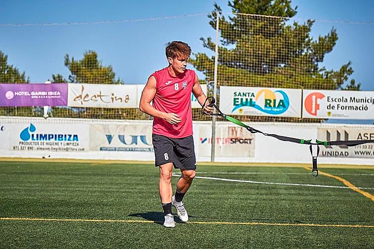 Carlos Cristeto preparando el playoff de ascenso a Segunda División.