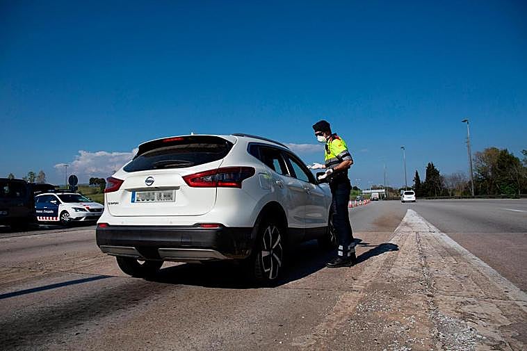 Control en una carretera catalana.