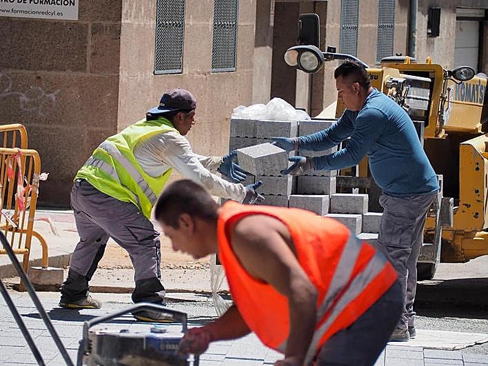 El sector de la construcción lideró la caída del empleo